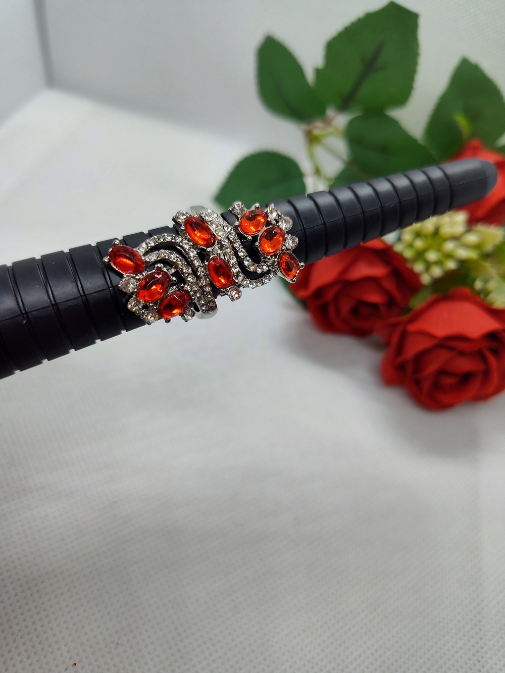 Elegant Red Crystal Wave Ring - Unbranded